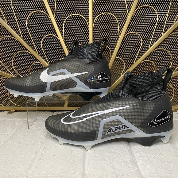 Athletic_Shoes